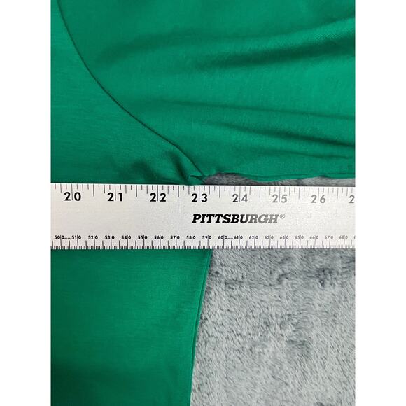 L.L.Bean Women’s XL Green V‑Neck Tee Excellent - Picture 7 of 9